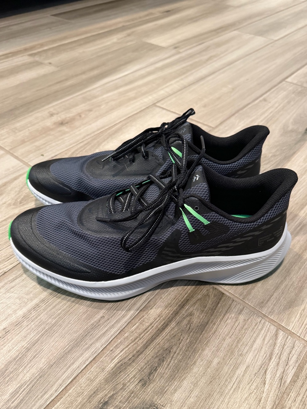 Nike Quest 3 Shield - Black Poison Green - Men’s size 11.5